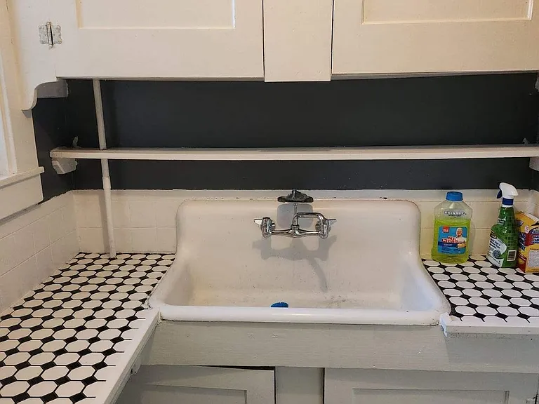 396 Cedar St #1 — Photo 4
