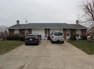 411-413 Villa Dr, New Carlisle, OH