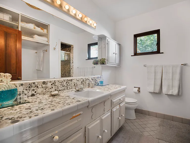 6955 La Presa Dr — Photo 24