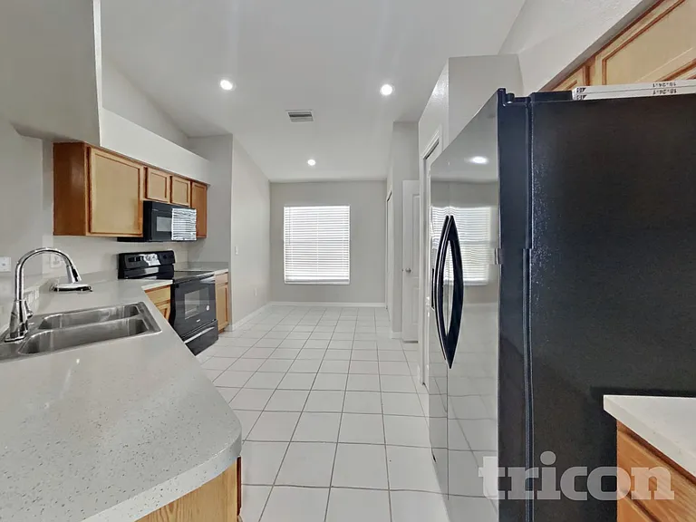 6944 Crown Lake Dr — Photo 5