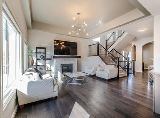 15907 18th Ave SW, Edmonton, AB T6W 3E8