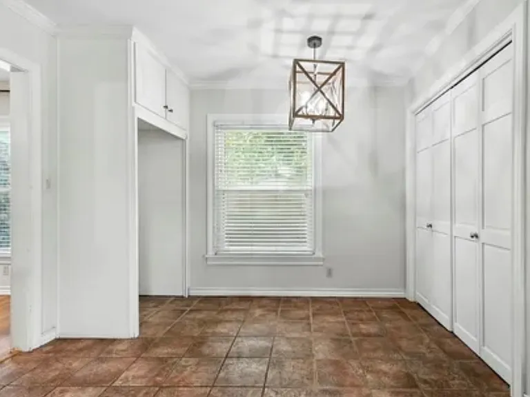 3648 Westcliff Rd S — Photo 9