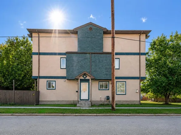 821 E McDougall Rd NE #2, Calgary, AB T2E 5A2