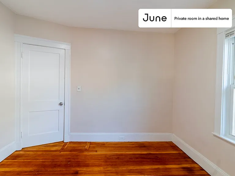 21 Easton St #C — Photo 7