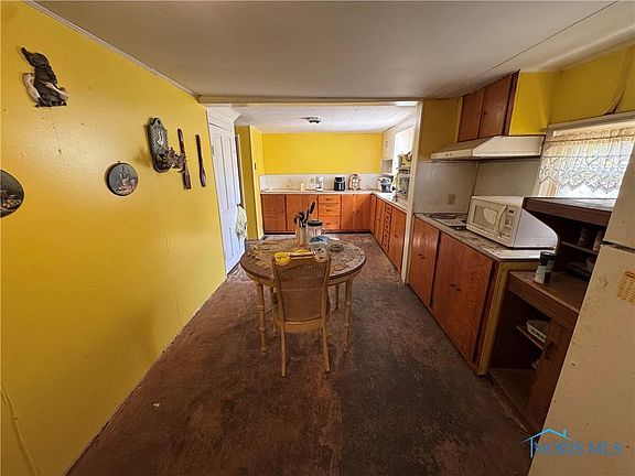 5th image of 725 Sheffield Ave