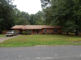 906 Clark St, Gurdon, AR 71743