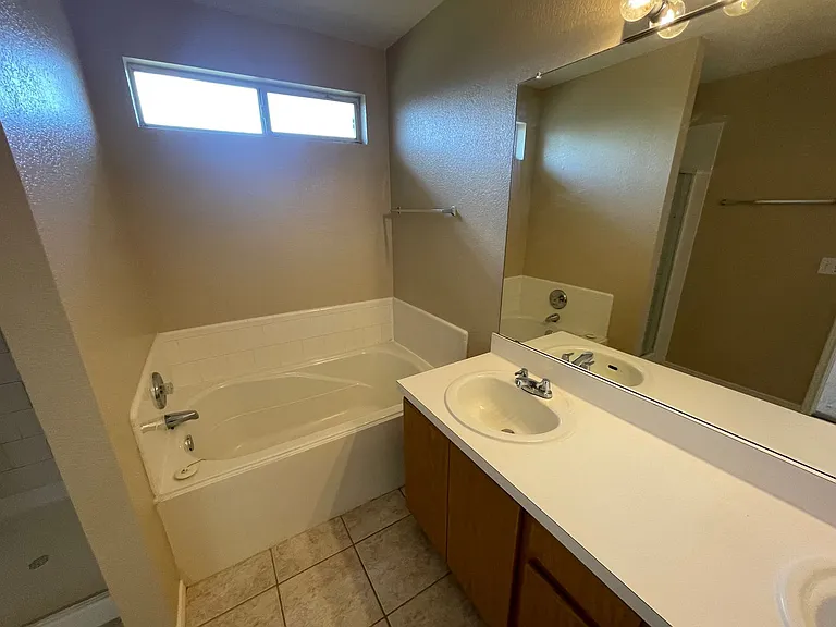 1611 Columbia Dr — Photo 20
