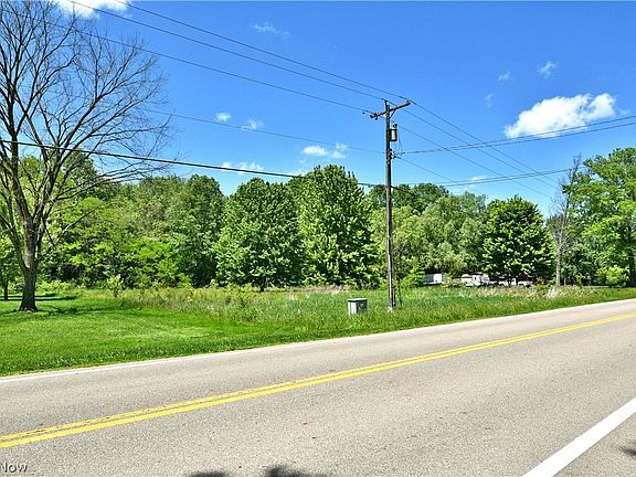 3rd image of S Leavitt Rd SW