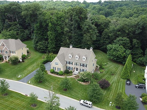 3rd image of 116 Ayrshire Dr