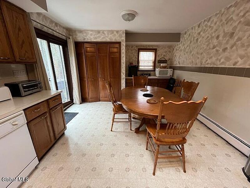 5th image of 40 Lawrence Road