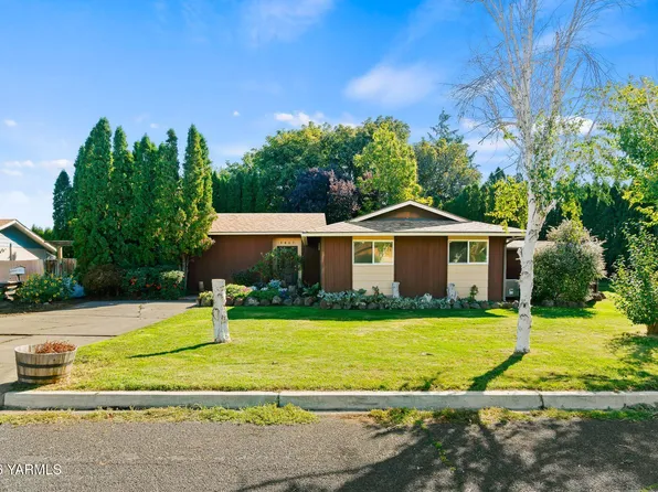 1407 S 35th Pl, Yakima, WA 98902