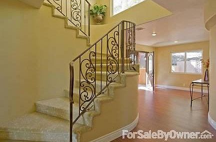 Entryway and stairway to 2nd level