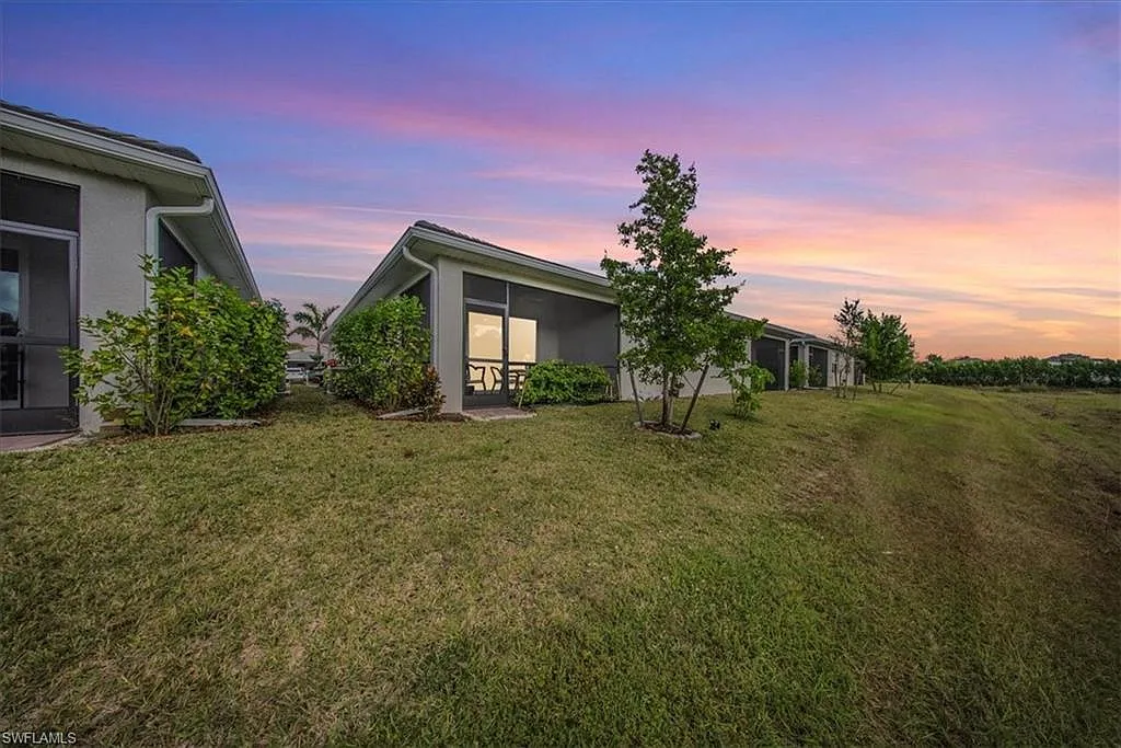 Building Photo - 1074 Enbrook Loop
