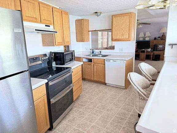 3rd image of 5755 W 19200 N