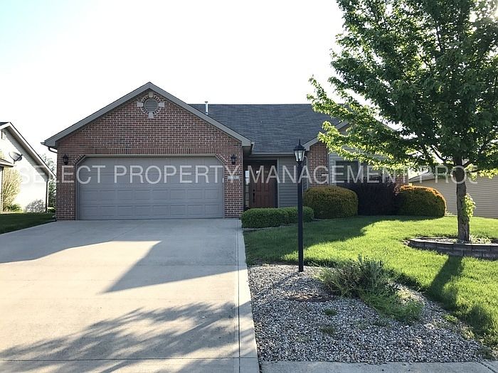 1st image of 215 S Eagle Glen Trl