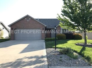 215 S Eagle Glen Trl, Columbia City, IN