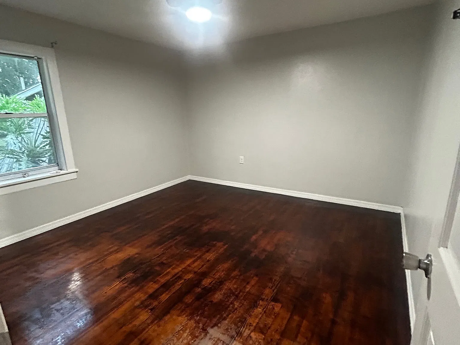 5 bed, 3.5 bath, 2044 sqft, $3,400 — Photo 4