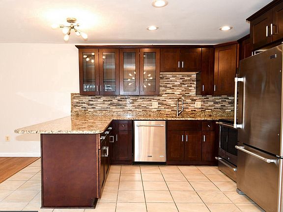 4th image of 6135 Edsall Rd APT I