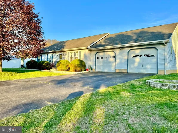 717 W Commerce St, Smyrna, DE 19977