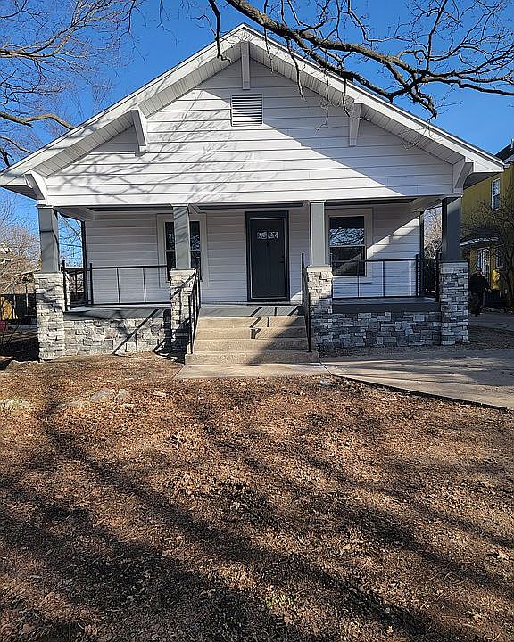 1st image of 210 S Elliott Ave