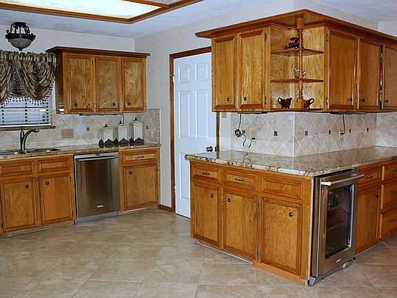 3rd image of 6606 Saint Andrews Dr