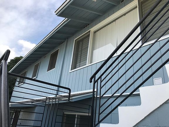 Stairs for upstairs entrance (separate entrance from downsta