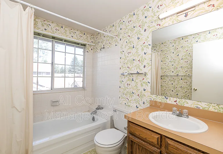 3839 Paseo Del Prado — Photo 10