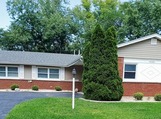 2722 Larkspur Ln, Hazel Crest, IL 60429