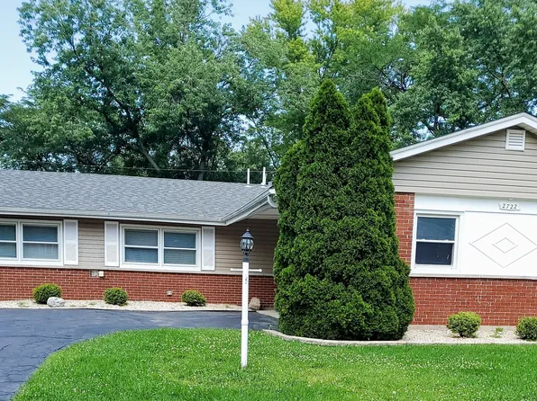 2722 Larkspur Ln, Hazel Crest, IL 60429