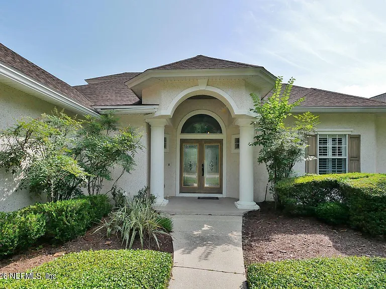 141 Deer Cove Dr — Photo 3