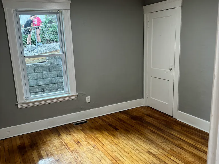 108 Illinois St #1 — Photo 8