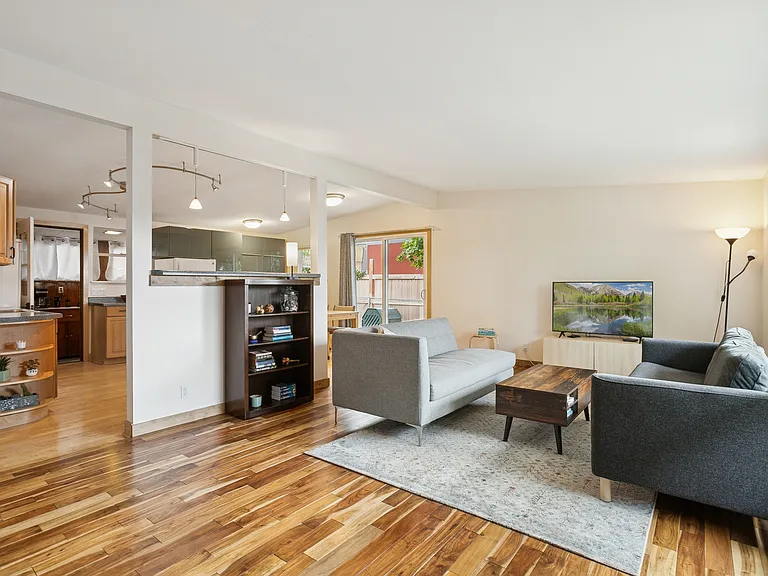 3485 S Fleetwood Dr — Photo 3