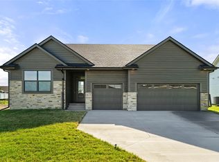 2615 NW Fairfield Dr, Ankeny, IA 50023
