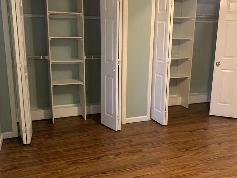 1100 Horsemans Ln — Photo 15