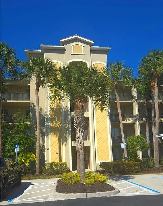 7607 Grand Estuary Trl #302