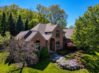 146 Summerfield Ct SW, Grandville, MI 49418