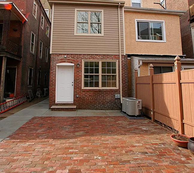 413 S 9th St — Photo 9
