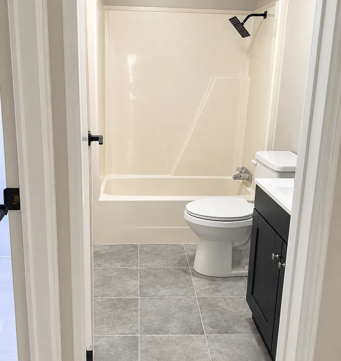 2 bed, 816 sqft, $1,675 — Photo 1