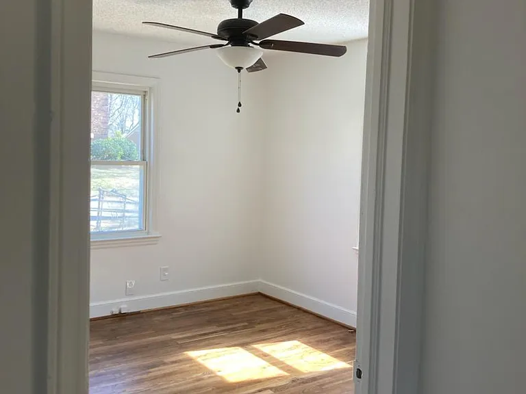709 Dillard St #2 — Photo 7