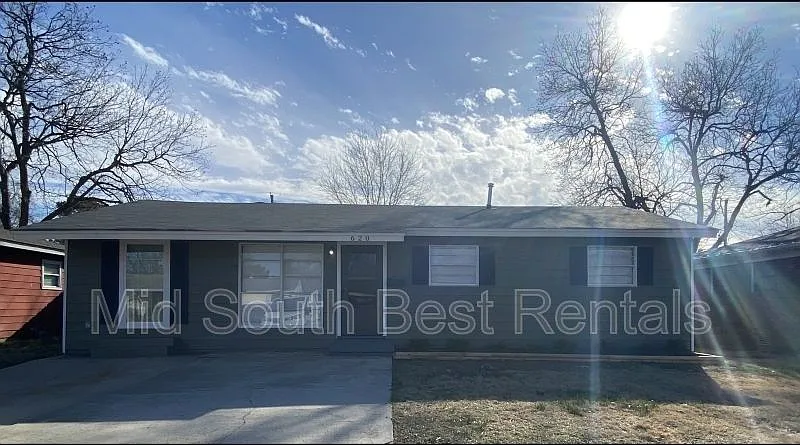 620 E Bethany Rd