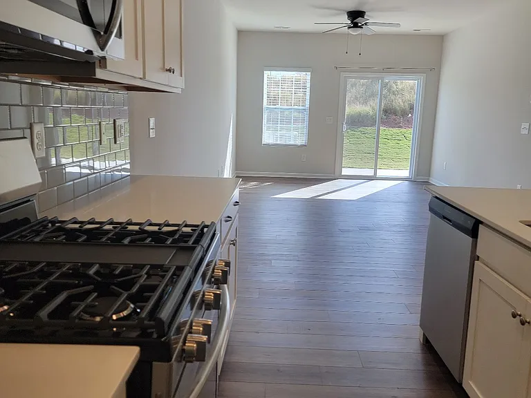 62 Fernhill Ln — Photo 14