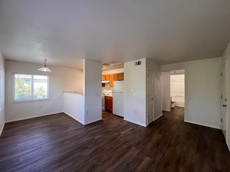 Bramwell - 430 Willow Way — Photo 21