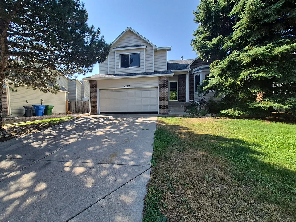 4272 Kingsbury Dr