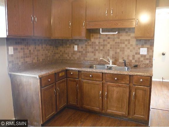 4th image of 1014 Armstrong Ave