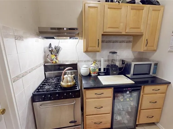 1199 East 53rd Street image 7 of 13