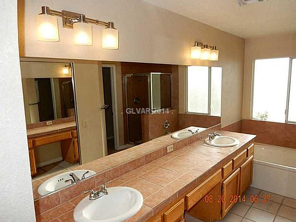 5th image of 8337 Classic Villa Ct