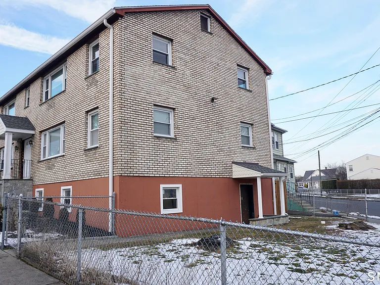 28-30 Sampson St #4 — Photo 29