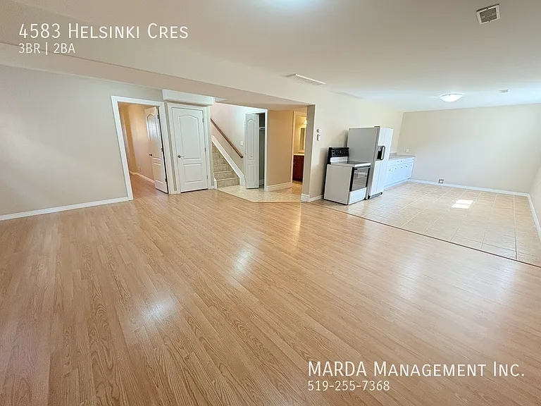 4583 Helsinki Cres — Photo 19
