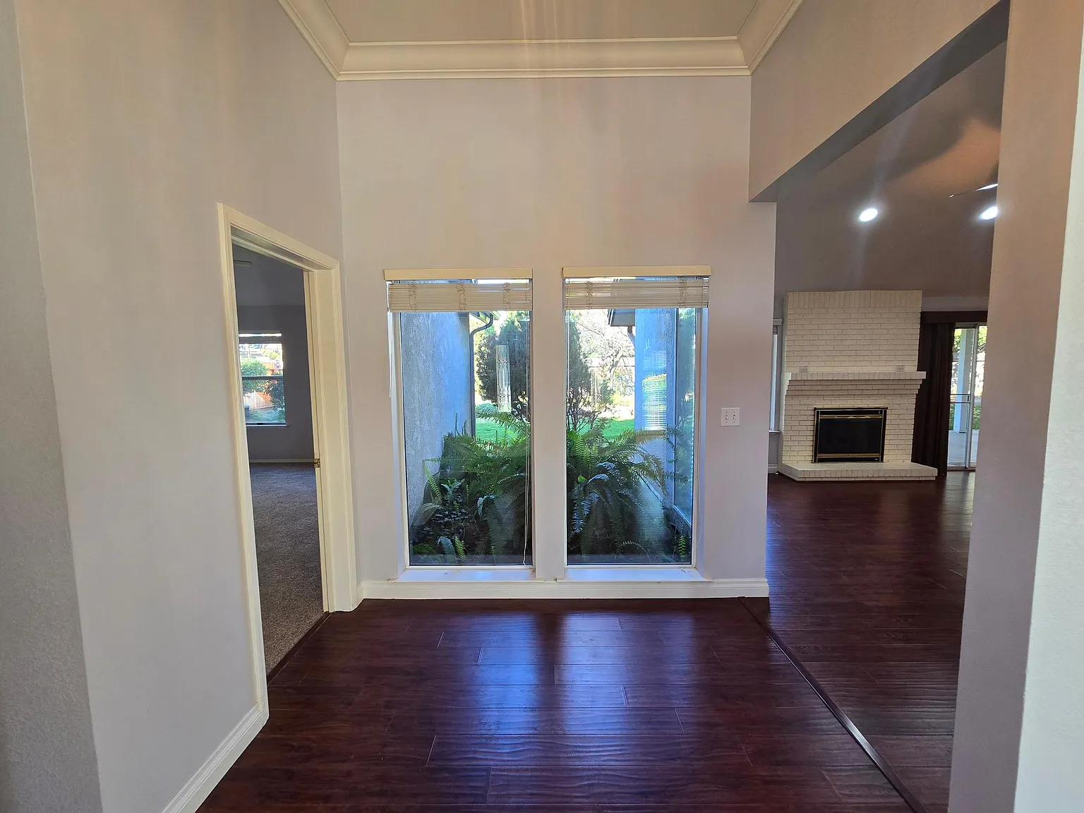 1734 W Locust Ave — Photo 4