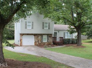 1284 W Wylie Bridge Rd, Woodstock, GA 30188